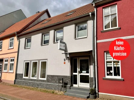 Hausansicht - Haus kaufen in Friedland - HORN IMMOBILIEN ++ Wohn- und Geschäftshaus in Friedland