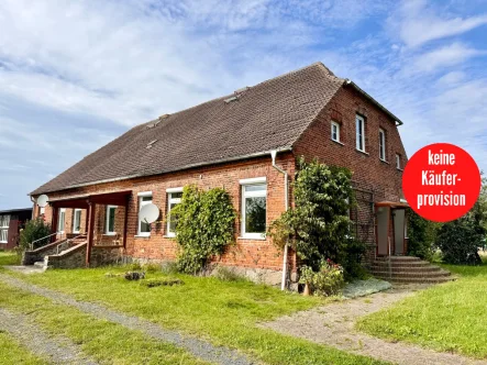 Hausansicht - Haus kaufen in Lindetal / Dewitz - HORN IMMOBILIEN ++ tolles Anwesen in Randlage, Denkmalschutz + Erbbaupacht, 10 km bis Neubrandenburg