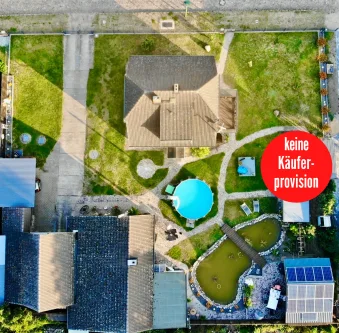 Einfamilienhaus in Löcknitz - Haus kaufen in Löcknitz - HORN IMMOBILIEN ++ Zwei Häuser in Löcknitz zu einem Preis mit Pool, Gästehaus und Garage