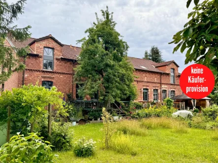 Ansicht Straßenseite - Haus kaufen in Groß Teetzleben / Lebbin - HORN IMMOBILIEN ++ voll vermietetes Mehrfamilienhaus vor den Toren der Stadt Neubrandenburg