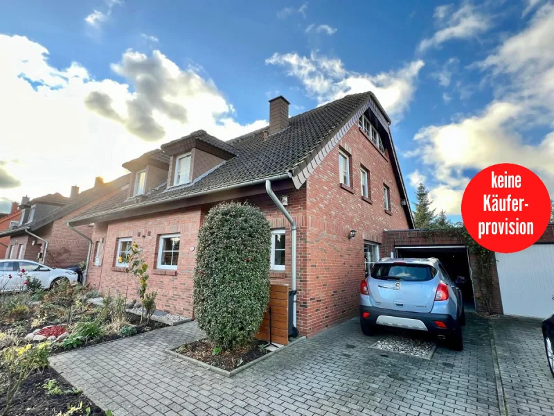 Doppelhaushälfte - Haus kaufen in Neubrandenburg - HORN IMMOBILIEN ++ Neubrandenburg, schöne Doppelhaushälfte in ruhiger Lage mit Garage und Keller