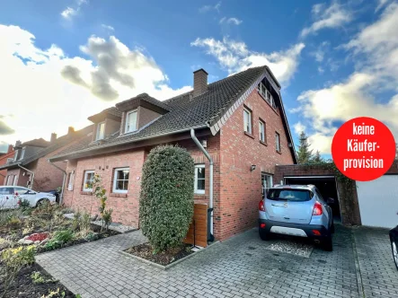 Doppelhaushälfte - Haus kaufen in Neubrandenburg - HORN IMMOBILIEN ++RESERVIERT! Neubrandenburg, schöne Doppelhaushälfte in ruhiger Lage mit Garage und Keller