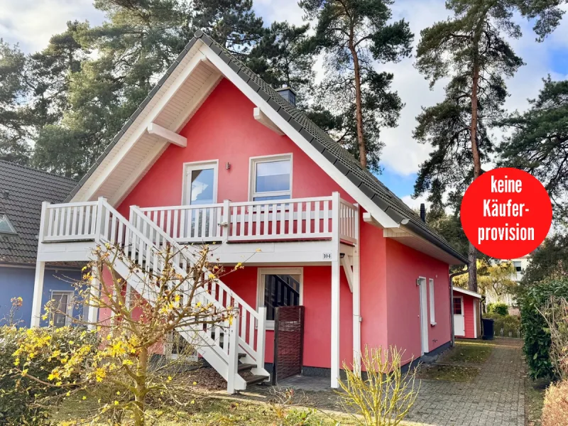 Hausansicht - Haus kaufen in Röbel/Müritz - HORN IMMOBILIEN ++ Röbel an der Müritz Ferienhaus mit 2 Wohnungen, 2x Kamin und 2x Sauna + Einbauk.