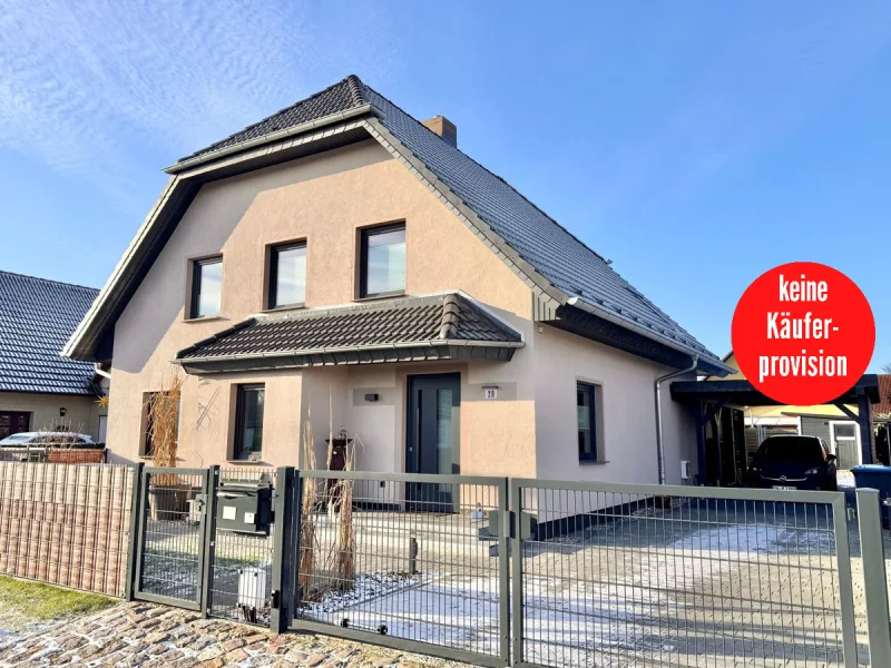 Hausansicht - Haus kaufen in Gützkow - Gützkow bei Greifswald und nur 38 km bis zur Ostsee, Haus mit Wärmepumpe, Kamin + teurer Einbauküche