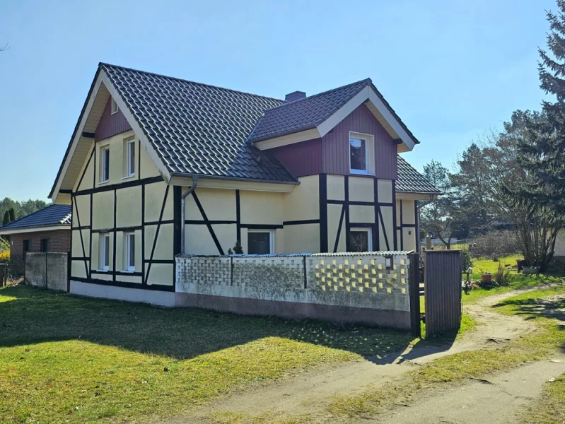 Wohnhaus - Haus kaufen in Tauer / Schönhöhe - Eine Rarität - hochwertiges Familienidyll im Fachwerkstil