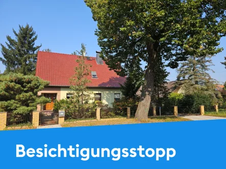 Besichtigungsstopp - Haus kaufen in Drahnsdorf / Falkenhain - Wohnhaus mit Sauna und einer Parklandschaft