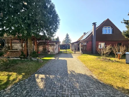 Außenansicht - Haus kaufen in Drebkau / Domsdorf - Ein Haus, das Geschichten erzählt: Ihr Unikat in Drebkau