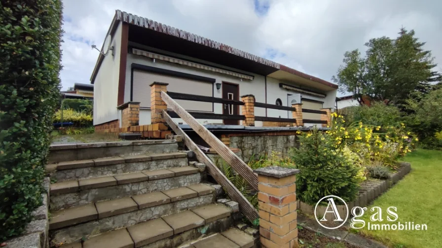 Titel - Haus kaufen in Burg Stargard - Ihr neues Ferienidyll in Riepke: Doppelbungalow mit schönem Garten - kein Pachtland