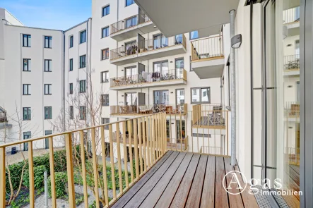 Balkon - Wohnung mieten in Berlin - Ruhige und praktisch geschnittene 2 Zimmer Wohnung mit ca. 51m², EBK und großem Balkon in Mitte!