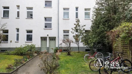 Eingangsbereich Gartenhaus - Wohnung kaufen in Berlin - bezugsfreie 1-Zi.-Altbauwohnung im ruhigem HH in Berlin -Mariendorf