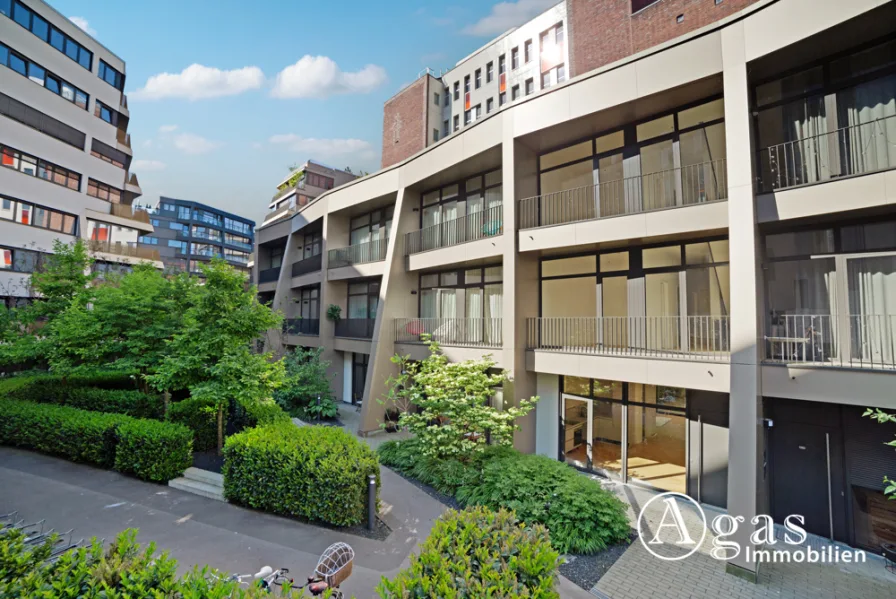 Außenansicht - Wohnung mieten in Berlin - Luxuriöses Townhouse mit 5 Zimmern, EBK und privater Dachterrasse in Premium-Lage in Mitte!