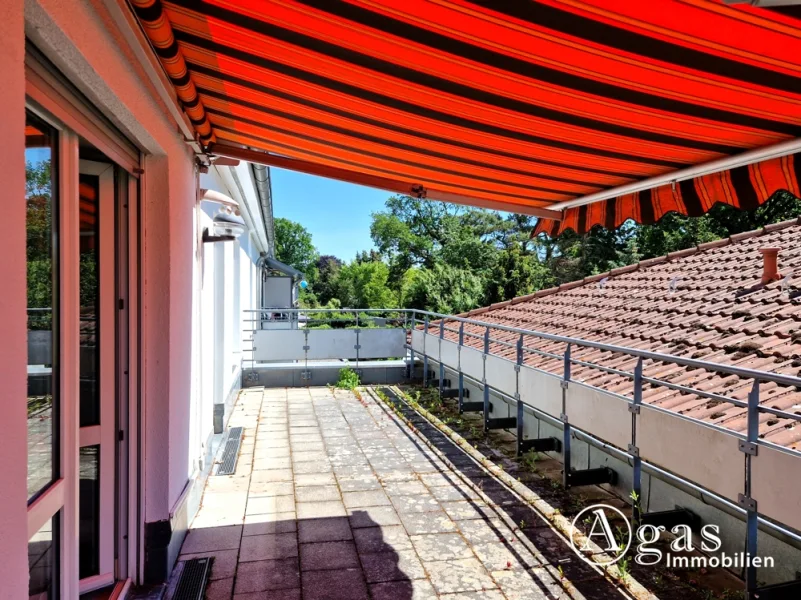 Dachterrasse Ansicht 1 - Wohnung kaufen in Schöneiche - Bezugsfreie 3-Zimmer-Wohnung mit großer Dachterrasse und Garagenstellplatz