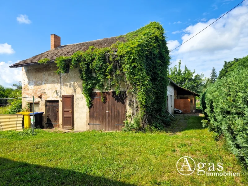 Einliegerwohnung und Garage