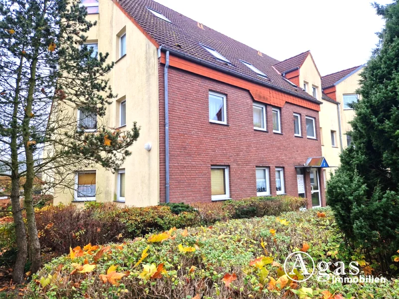 Titelbild - Wohnung mieten in Müncheberg - 3-Zimmer-Wohnung mit Balkon und PKW Stellplatz in Müncheberg zu vermieten