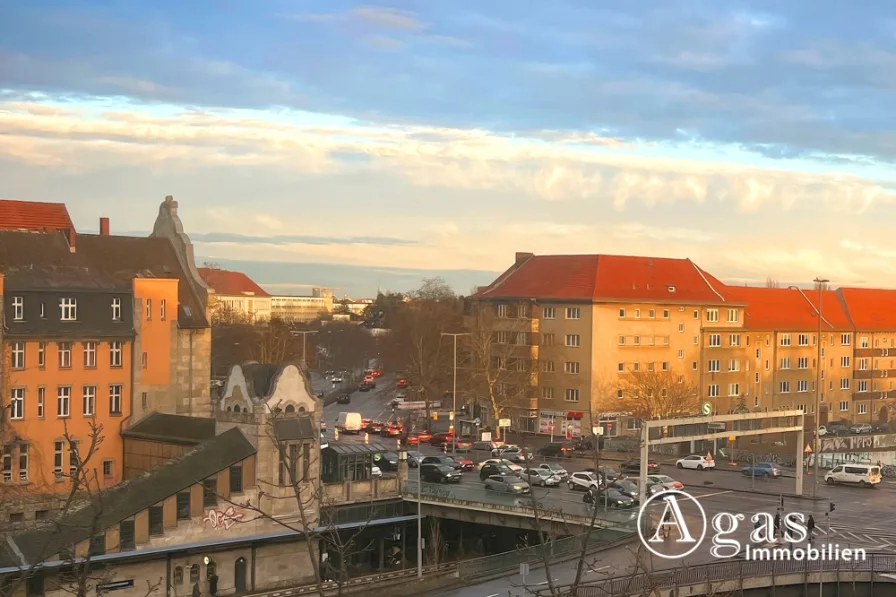 Ausblick - Wohnung kaufen in Berlin - 3-Zimmer-Wohnung mit Balkon & Stellplatz in Berlin Schmargendorf