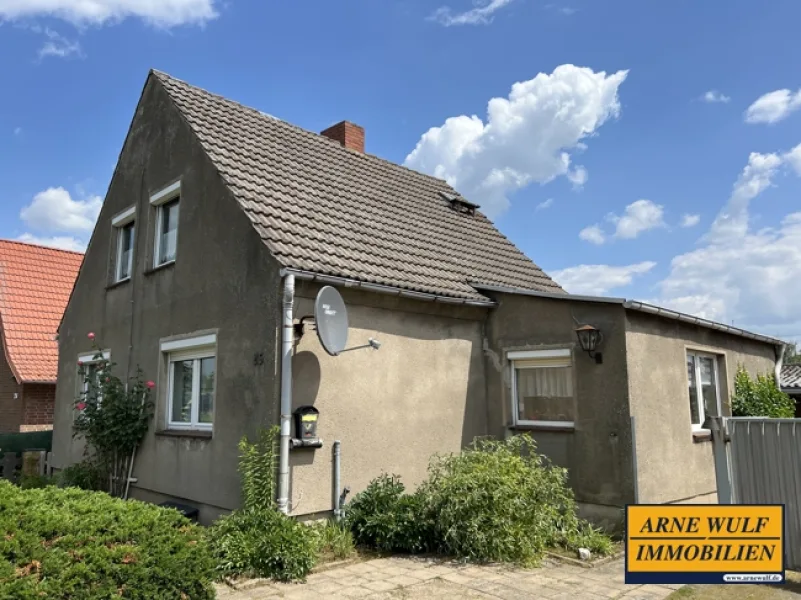  - Haus kaufen in Lübz - +++Einfamilienhaus auf großem Grundstück in Lübz+++