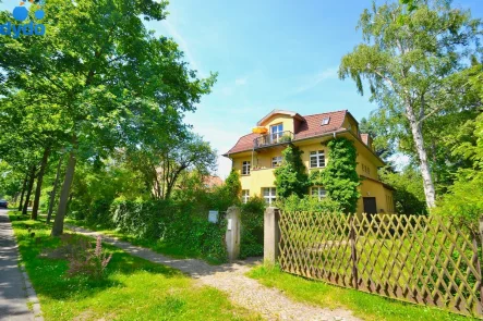 Hausansicht - Haus kaufen in Berlin - 3-Famillienhaus in Teilung mit 3 Wohnungen in beliebter Lage von Biesdorf zu verkaufen
