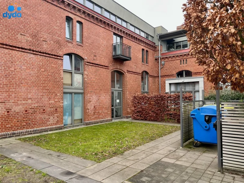 Außenansicht - Wohnung kaufen in Potsdam - Sanierungs Schöhnheit !! Helle 2-Zimmer-Wohnung im Kaiserlichen Stallgeviert derzeit vermietet