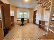 Büro - angrenzend zum Wohn- und Esszimmer