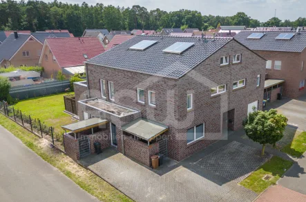 Titelbild - Wohnung mieten in Meppen - Moderne neuwertige 2-Zimmer-Wohnung im Obergeschoss mit Balkon in Südlage!