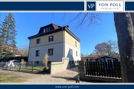 Titelbild 2 - Haus kaufen in Berlin - Modernisiertes Zweifamilienhaus in bester Lage von Französisch-Buchholz