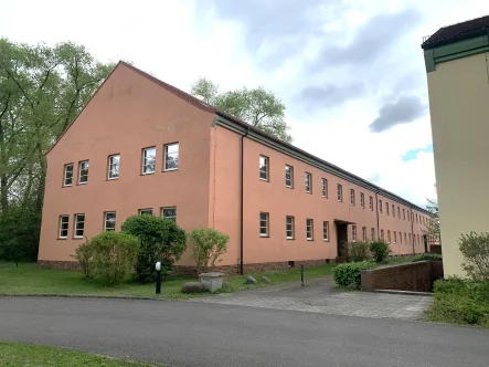 NordWest Seite - Büro/Praxis mieten in Cottbus - Großes Bürogebäude auf historischem TÜV-Gelände: Vielfältige Möglichkeiten für Ihr Unternehmen