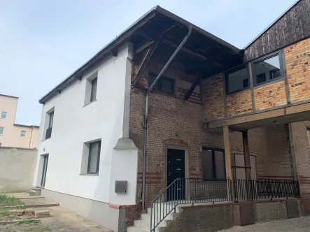  - Wohnung mieten in Cottbus - Wohntraum im Zentrum: Moderne Wohnung in historischer Stadtvilla