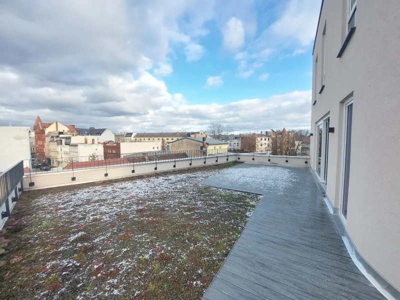 Terrassenausblick - Wohnung mieten in Cottbus - Exklusives Wohnen auf zwei Etagen: 3-Zimmer Maisonettewohnung mit traumhaften Ausblick zu vermieten