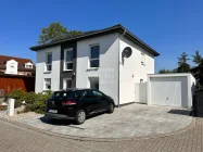 EFH mit Garage und Stellplätzen