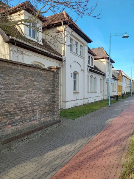 Objektansicht Aussicht - Büro/Praxis kaufen in Bernburg - Historisches Schulgebäude in Bernburg aus dem frühem 20. Jahrhundert