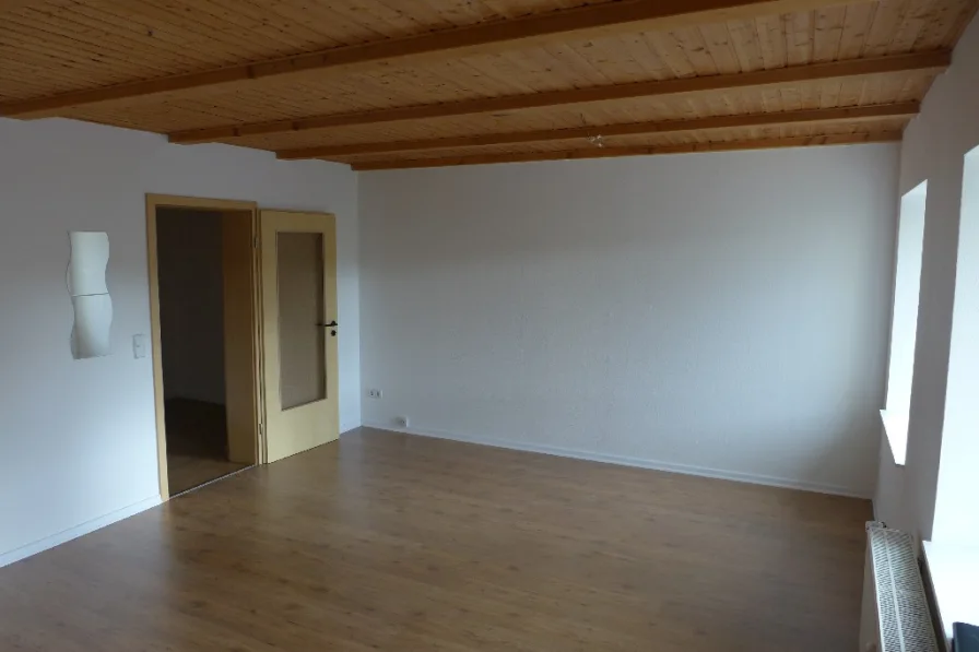 Wohnzimmer - Wohnung mieten in Lutherstadt Eisleben - O67W1: 2-Raum-EG-Wohnung mit Terrasse!