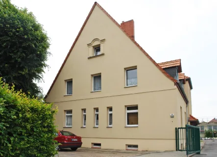 Hausansicht - Büro/Praxis mieten in Röblingen am See - O117W3: Sie suchen moderne Büroräume? Dann werden Sie hier fündig.