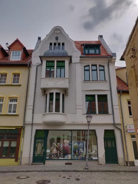 Hausansicht - Laden/Einzelhandel mieten in Lutherstadt Eisleben - O227W1 Kleines Ladenlokal in Innenstadt