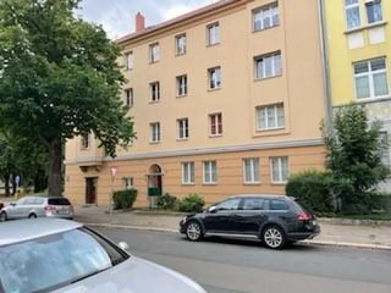 Hausansicht.jpg - Wohnung mieten in Halberstadt - 2-Raum Wohnung mit Balkon in Halberstadt