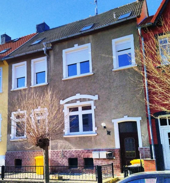 1678887565-Front.jpg - Wohnung mieten in Ballenstedt - Gemütliche 2-Raum-Wohnung im DG 