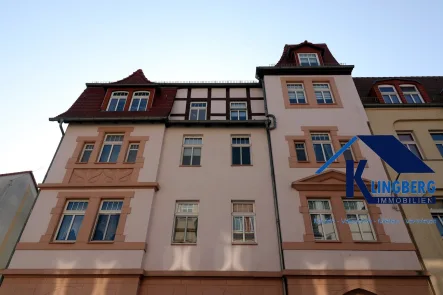 Hausansicht vorn - Wohnung mieten in Zeitz - Moderne 2-Raum-Wohnung mit Balkon im Erdgeschoss zu vermieten!