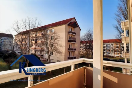 Balkon - Süd / Westausrichtung - Wohnung kaufen in Weißenfels - Gelegenheit - Eigentumswohnung mit Balkon (Süd-/West) im 1.OG / Mittelwohnung und Fernwärme!