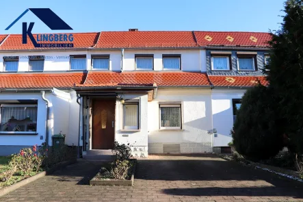 Haus mit Stellplatz - Haus kaufen in Meuselwitz - Reihenmittelhaus Siedlungslage in Thüringen sowie Stellplatz, Grundstücken, Garagen zum Verkauf! 