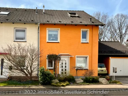 Titelbild - Haus kaufen in Gersdorf - 6 Zimmer, Hobbyraum, Garage, Carport, Terrasse Süd-Westseite, Kein vis-a-vis
