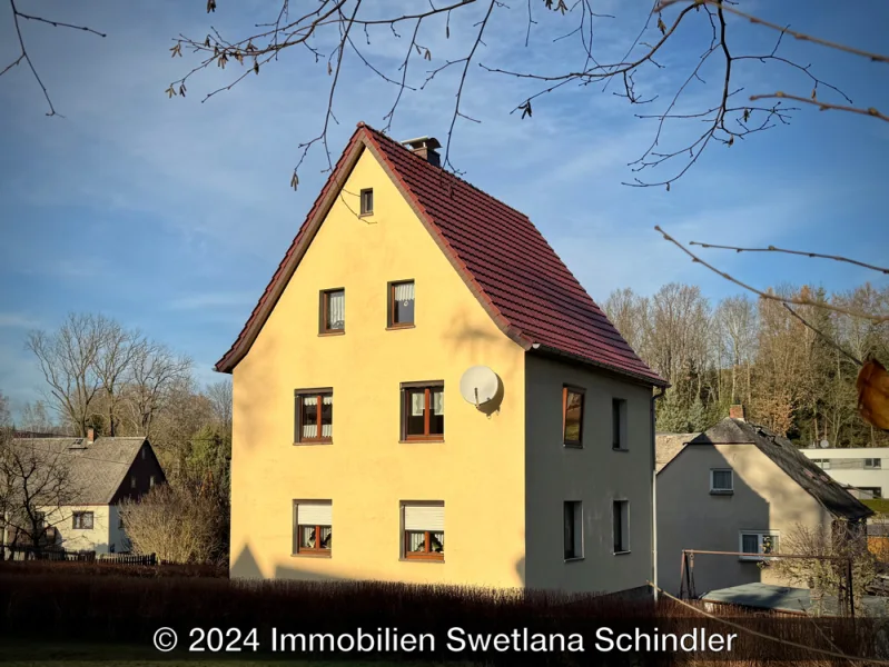 Titelbild - Haus kaufen in Lugau/Erlbach-Kirchberg - Endlich Platz... Ein- bis Zweifamilienhaus mit vielfältiger Nutzungsmöglichkeit - Anschauen lohnt sich!