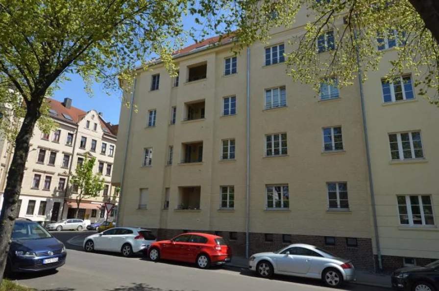 035 - Wohnung mieten in Leipzig - Hochwertig sanierter denkmalgeschützter Altbau Nähe Stünzer Park ! 