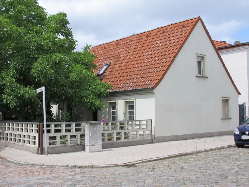 Hausansicht von vorn - Haus kaufen in Wittenberg - ***VERKAUFT***Einfamilienhaus in der Lutherstadt Wittenberg