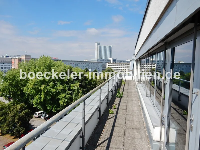  - Büro/Praxis mieten in Chemnitz - Penthouse-Büro über den Dächern vom Chemnitz