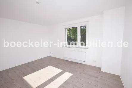  - Wohnung mieten in Zeitz - Schön sanierte Wohnung mitten in Zeitz