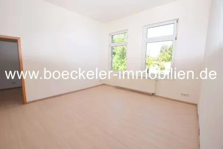  - Wohnung mieten in Naumburg - Ideal-Zentral mit PKW Stellplatz