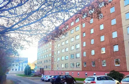 Gebäudeansicht - Büro/Praxis mieten in Chemnitz - Rund 830 m² Lagerfläche  nahe A4 in Chemnitz +++ ab sofort zur Vermietung