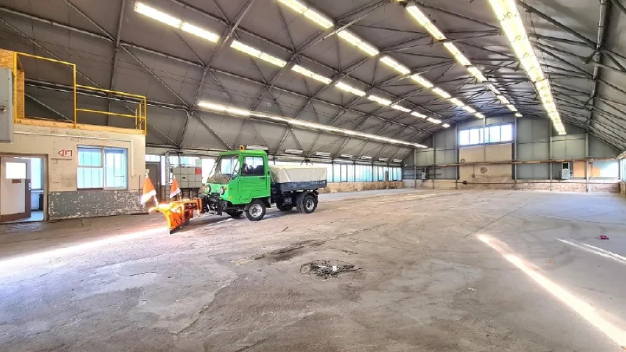 Innenansicht - Halle/Lager/Produktion mieten in Ohorn - Optimale Verkehrsanbindung | Halle (J) zur Miete für Produktion, Lager, Werkstatt und Garage