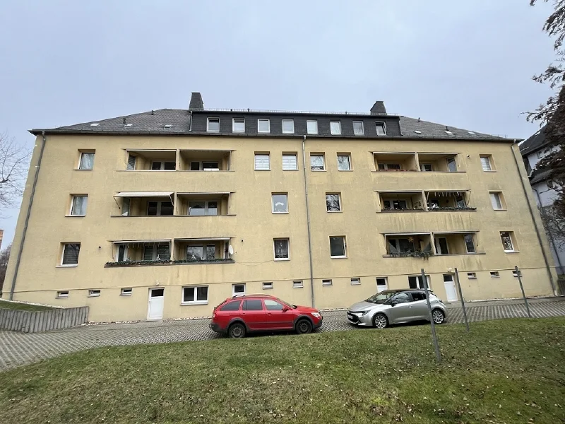 Hofansicht - Zinshaus/Renditeobjekt kaufen in Zwickau - Mehrfamilienhaus Zwickau ruhige Lage, Balkone kaufen