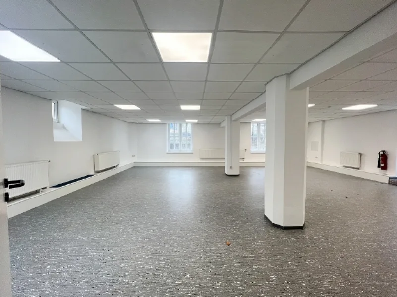 Innenansicht - Büro/Praxis mieten in Dresden - 215 m² Gewerbefläche in Dresden Plauen | Kombination Büro & Lager