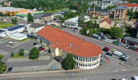 Luftbild - Zinshaus/Renditeobjekt kaufen in Pirna - Geschäftshaus mit TOP-Autobahnanbindung im Zentrum von Pirna zum Kauf!